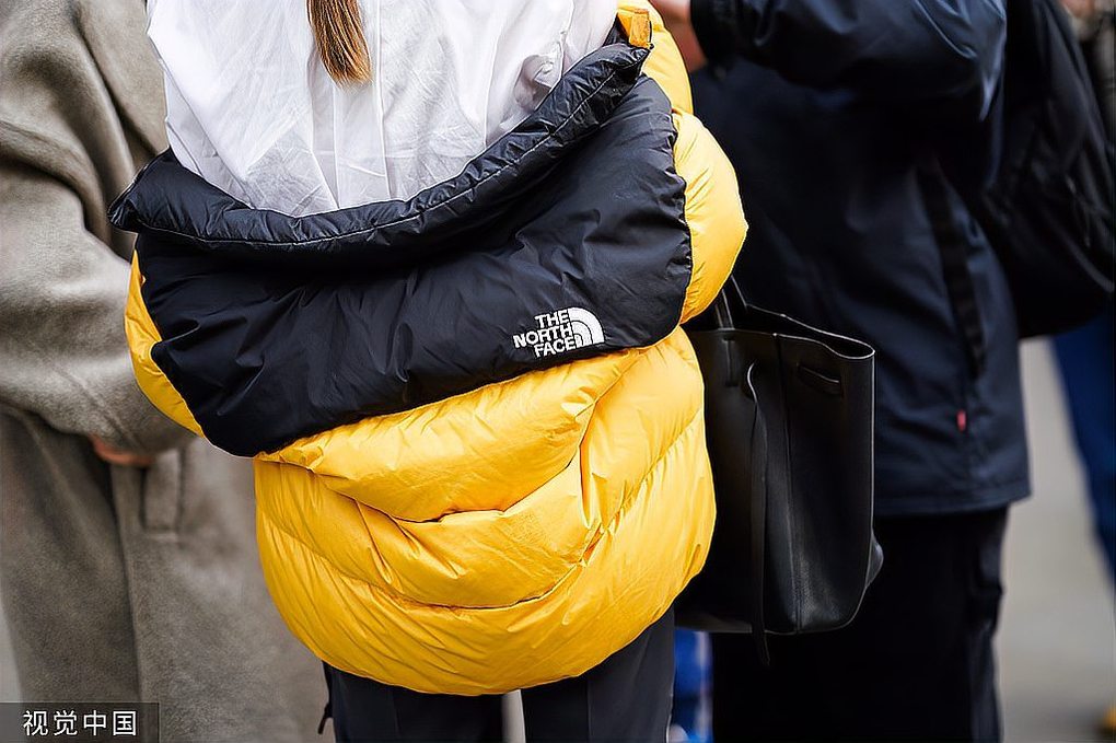 Young people of this generation dress like "school uniforms" in The North Face. - Isportmall