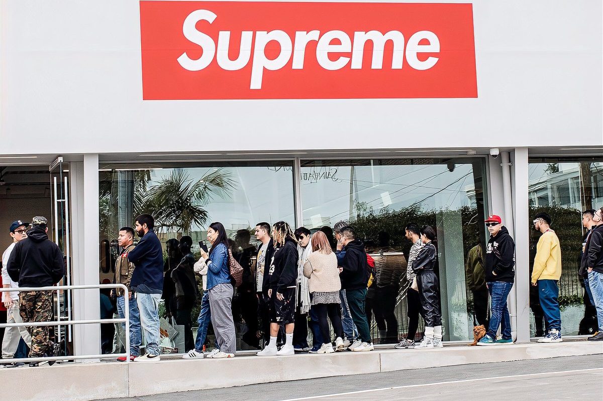 Why did the Supreme sell out so cheaply? - Isportmall