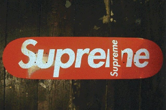 Is the purse, the spring trend item of Supreme, still on sale? - Isportmall