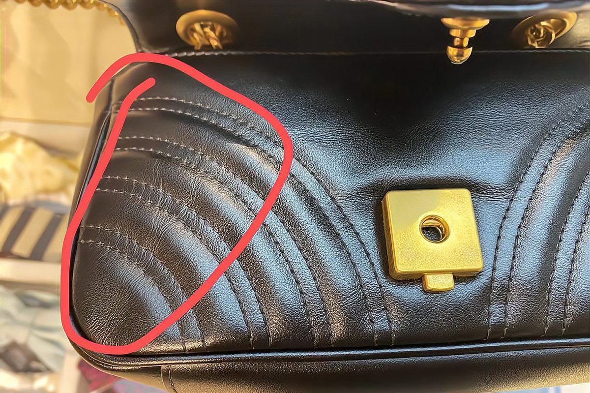 One man complained that he had bought a "used" Gucci bag for 14,400 yuan. "I told you I wanted a new product, but the one that arrived was wrinkled..." - Isportmall