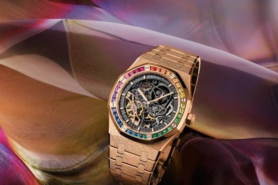 Audemars Piguet Royal Oak Double Balance Wheel Skeleton Frosted Gold Watch: A chance encounter between rainbow and Frosted Gold - Isportmall