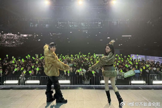 李マークのこの手はあまりにも贅沢で、李泳知ロレックスを送って、この友達はとても面白くて、私は嫉妬しました！ - 加奈ショップ