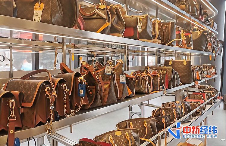 シャネルのバッグの種類にはどのようなものがありますか？