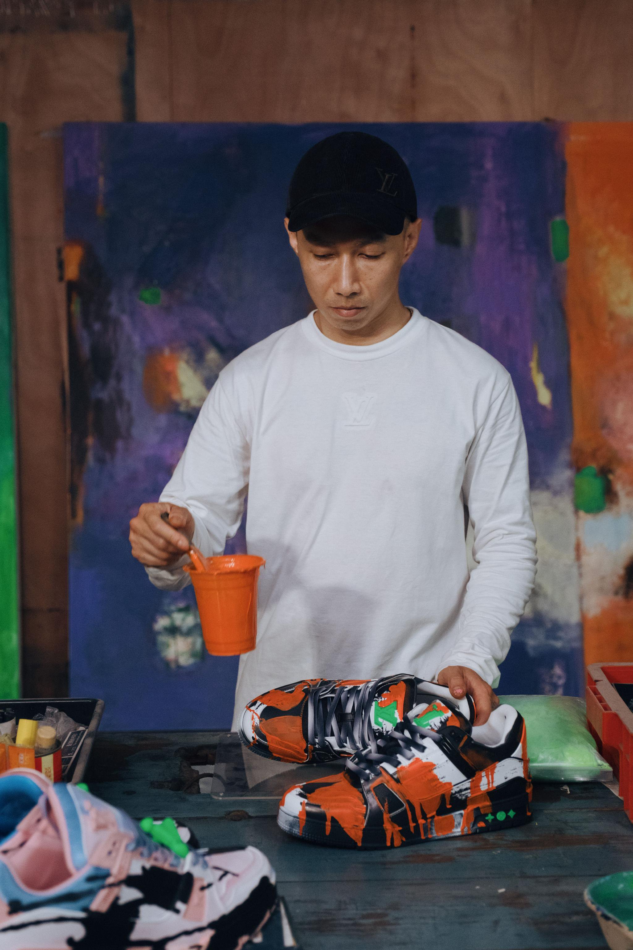 ルイ・ヴィトンが「白いキャンバス：LVトレイナースニーカーアートコラボレーションシリーズ」の新作を発表… - 加奈ショップ