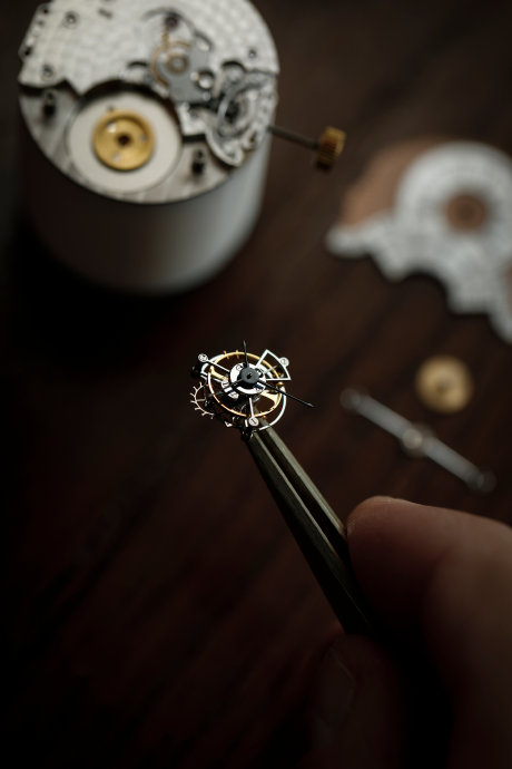 ルイ・ヴィトンが再起動した高級腕時計DANIEL ROTHがTourbillon Rose Gold腕時計を発売… - 加奈ショップ