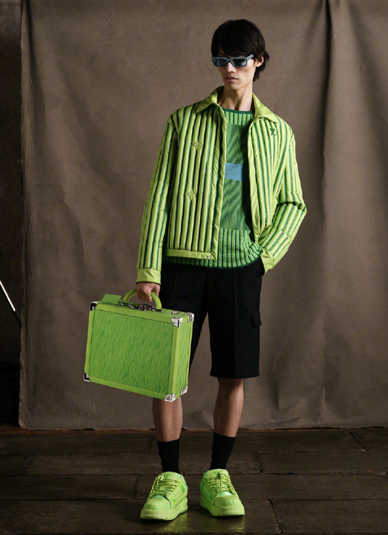 ルイ・ヴィトンのメンズカプセルシリーズをデザインした「フェイ董」、酵母色の「蝶のよろい」のメーキャップ｜日本の美しいもの - 加奈ショップ