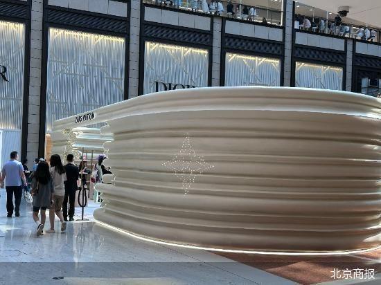 ルイ・ヴィトンフラッシュ店が王府中環に再上陸 - 加奈ショップ