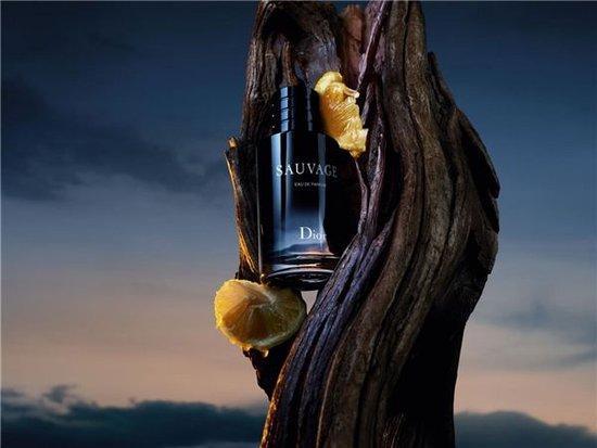 DIORディオール荒野の香水、元の力、金が来た