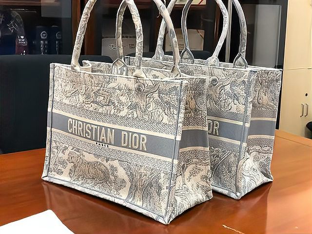 家政婦のおばさんが雇用主の20万元のエルメス、ディオールのバッグを「偽物」と交換… - 加奈ショップ