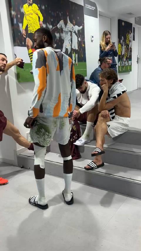 コヴァチッチとグヴァディオルは試合後、モドリッチとルディグと話をした… - 加奈ショップ