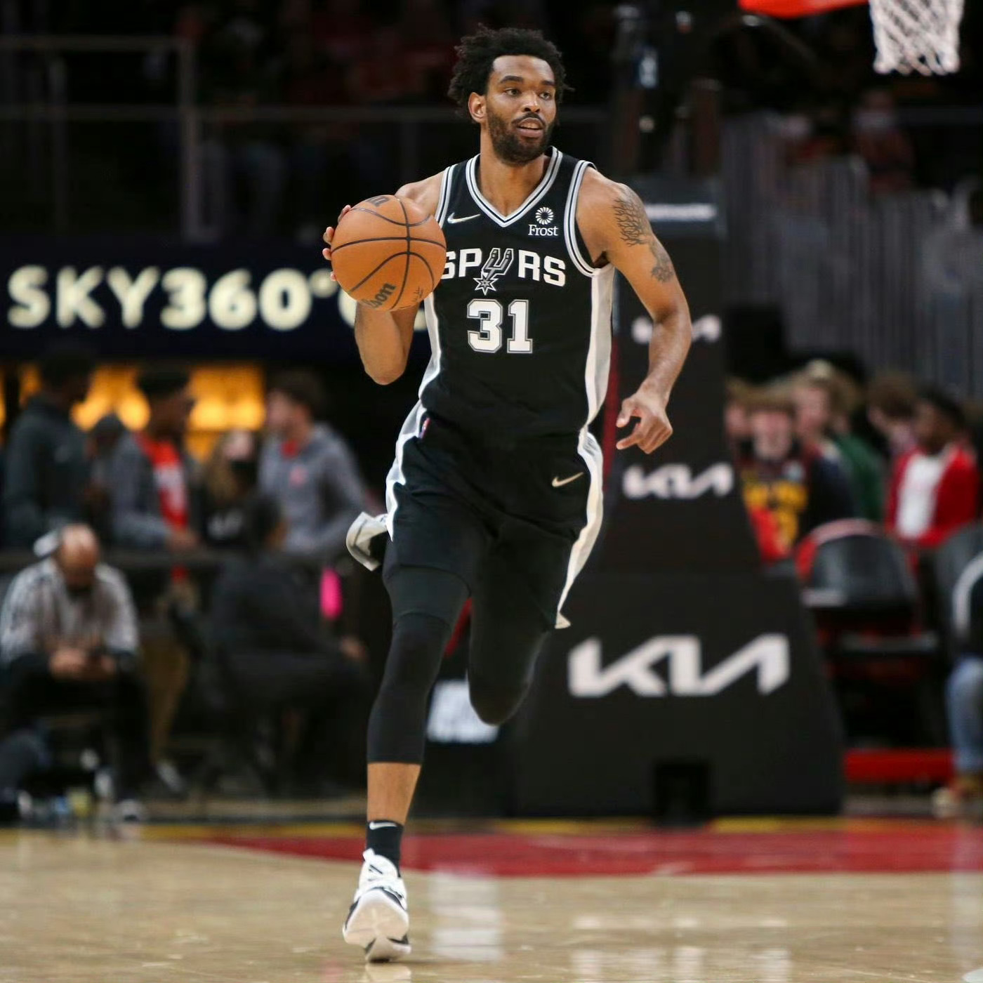 青島男子バスケットボール官宣契約馬刺旧将ケイタベッツ-ディオプ - 加奈ショップ